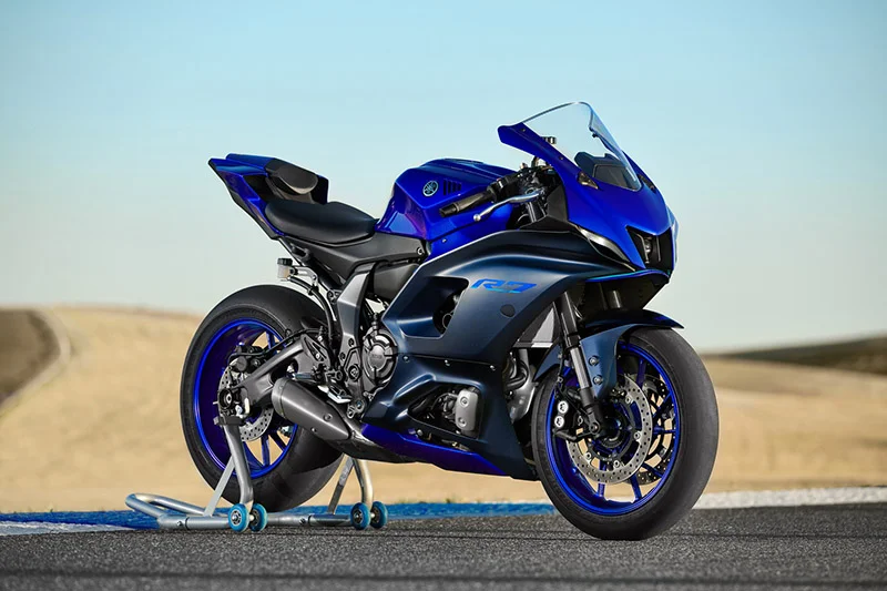2022 Yamaha R7