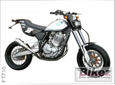 2010 CCM FT 710