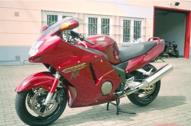 2000 Honda CBR 1100 XX Super Blackbird