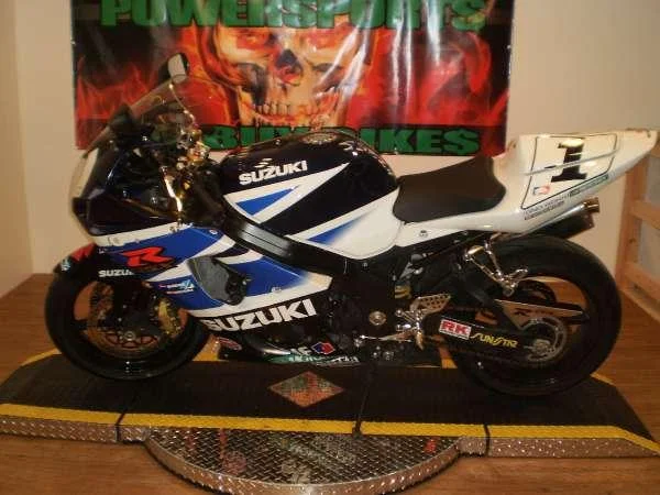 2004 Suzuki GSX-R 1000 Mladin Replica