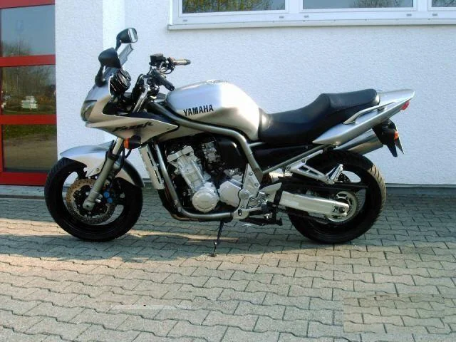 2002 Yamaha FZS 1000 Fazer
