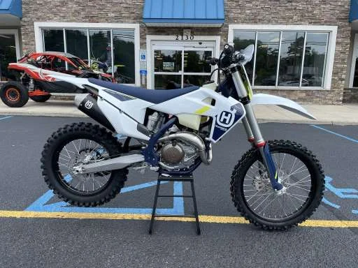 2022 Factory Bike FX 110R