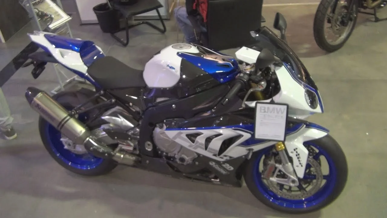 2016 BMW HP4