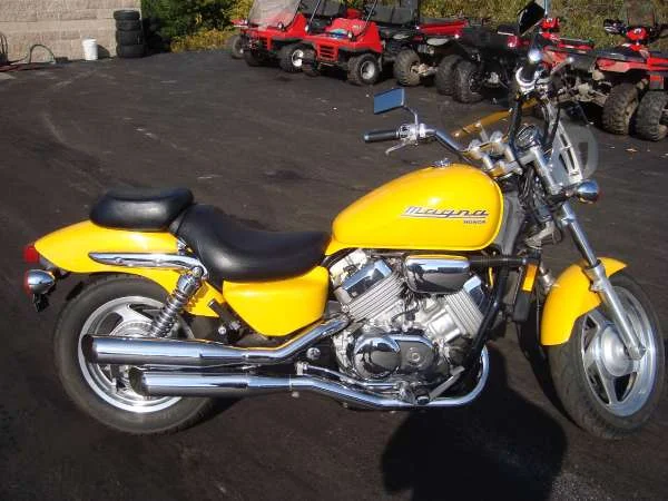 1996 Honda Magna VF750C