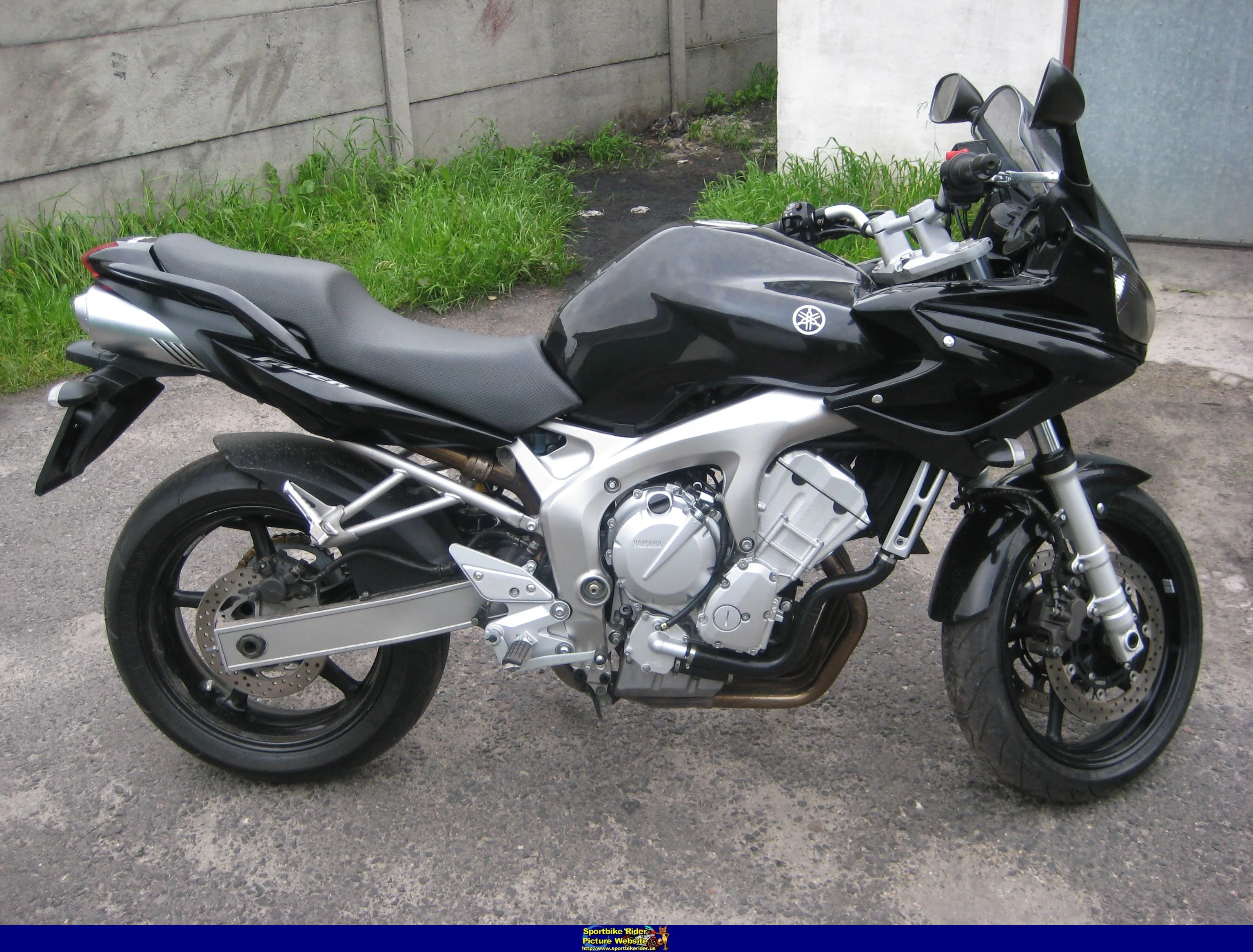 2005 Yamaha FZ6