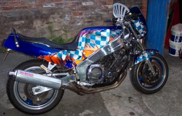 1988 Yamaha FZR 1000 Genesis