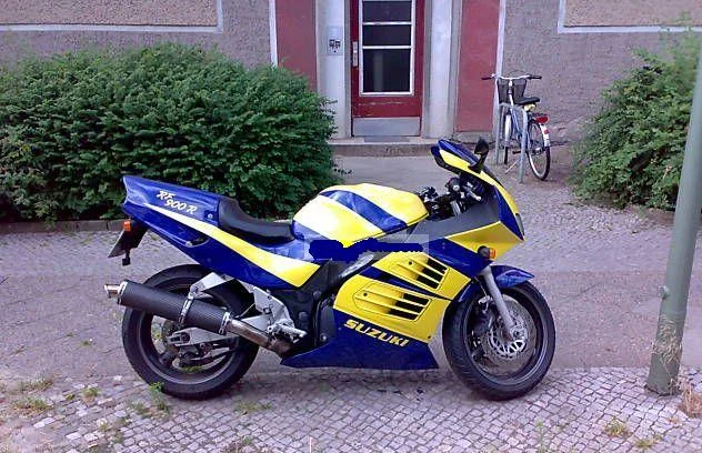 1997 Suzuki RF 900 R