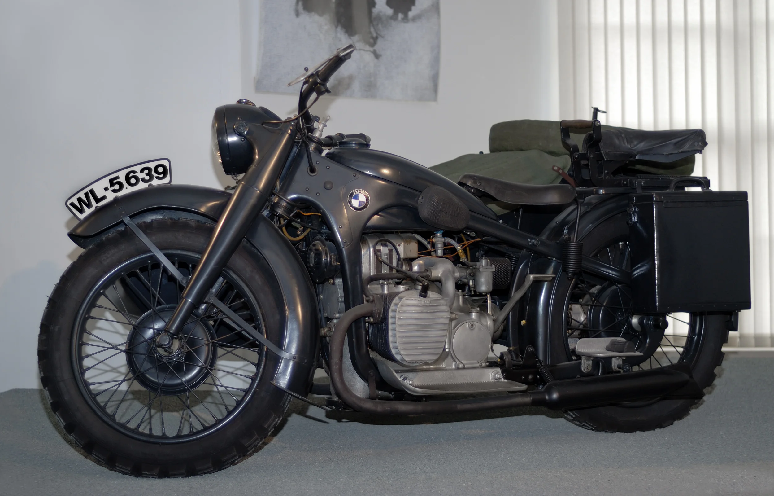 1936 BMW R12 Twin carb