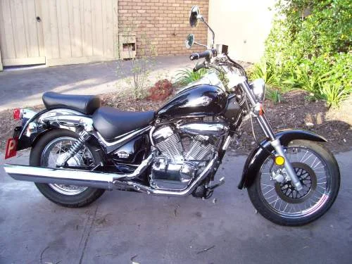 2005 Suzuki Intruder LC 250