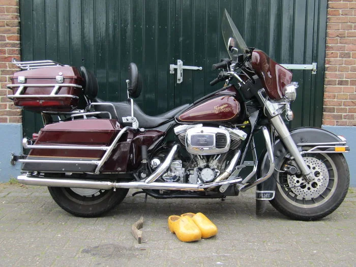 1985 Harley-Davidson FLHTC 1340 Electra Glide Classic