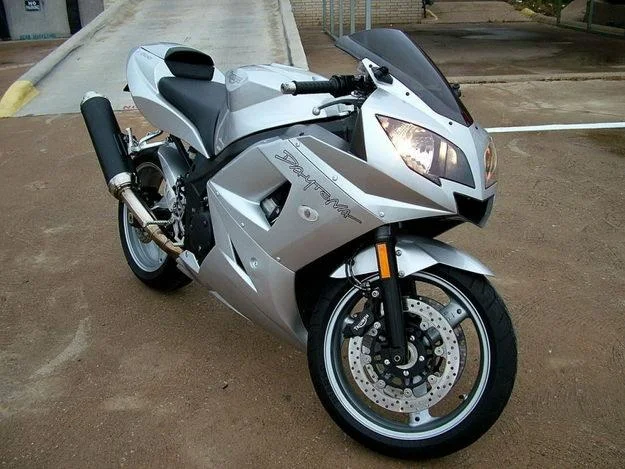 2004 Triumph Daytona 600