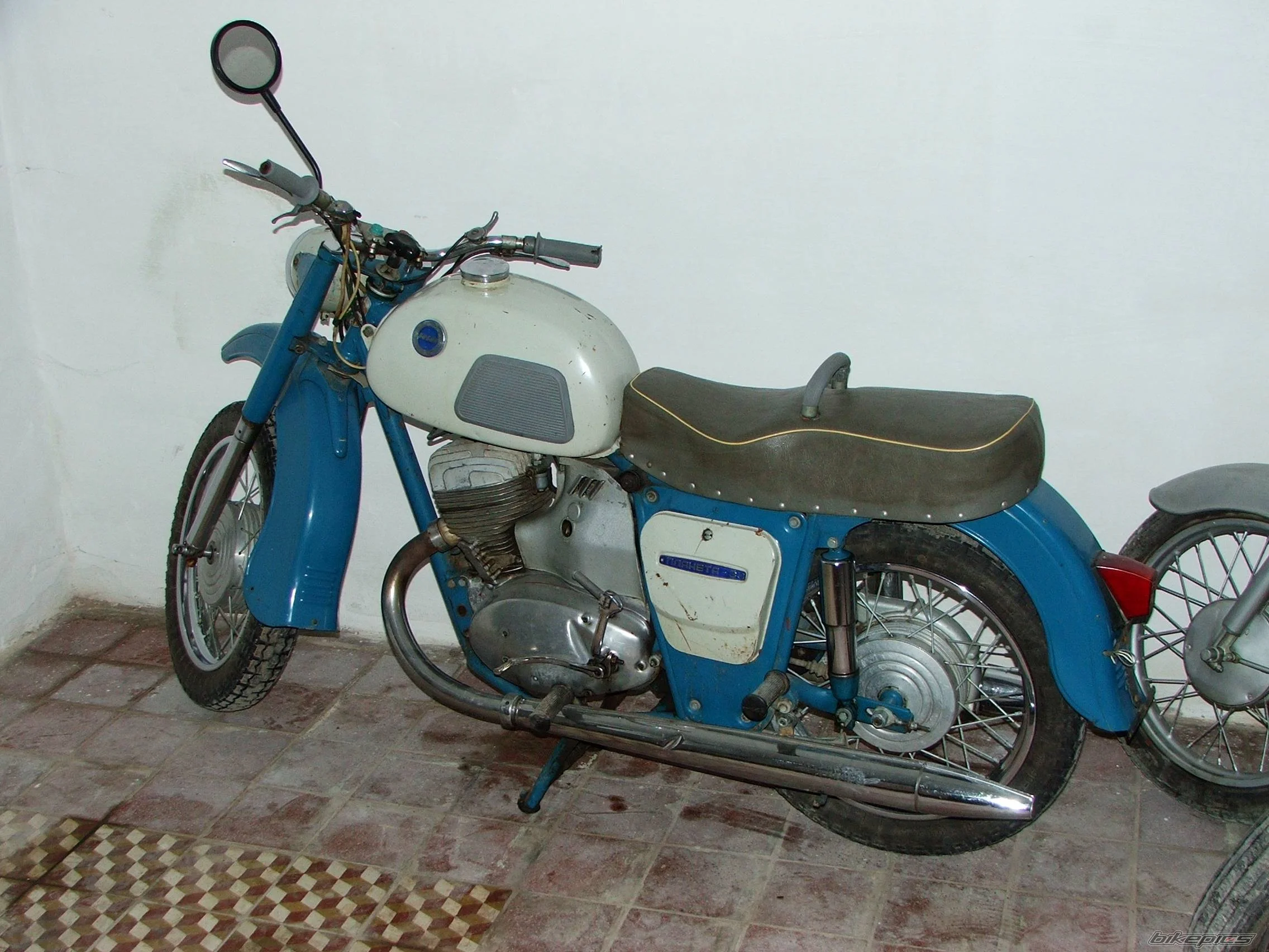 1974 IZH Planeta 3