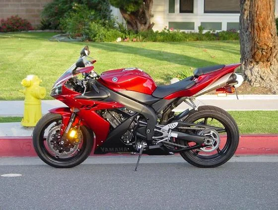 2005 Yamaha YZF-R1