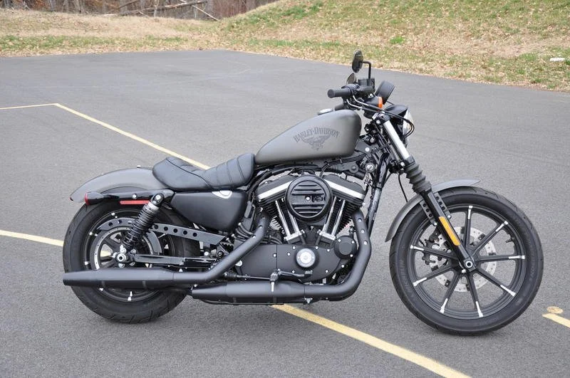2018 Harley-Davidson Sportster Iron 883