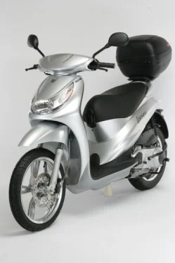 2006 Peugeot Looxor Advantage