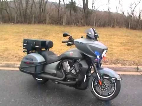 2017 Victory Police Commander I