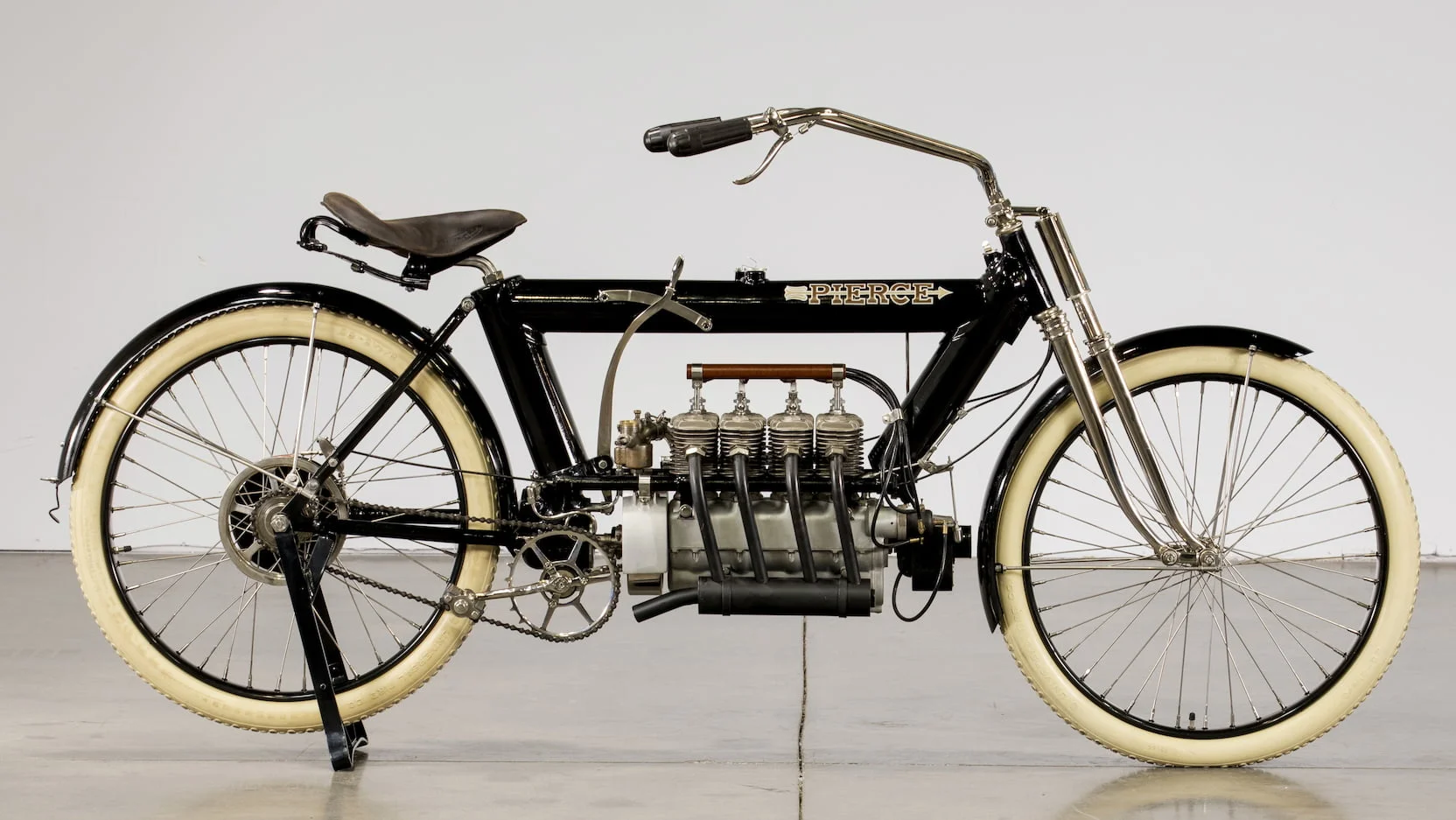 1913 Pierce Four