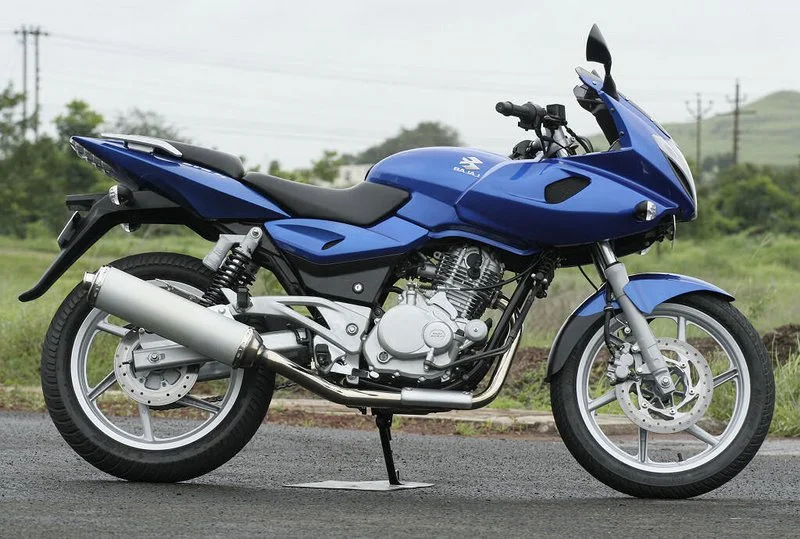 2011 Bajaj Pulsar 220 F