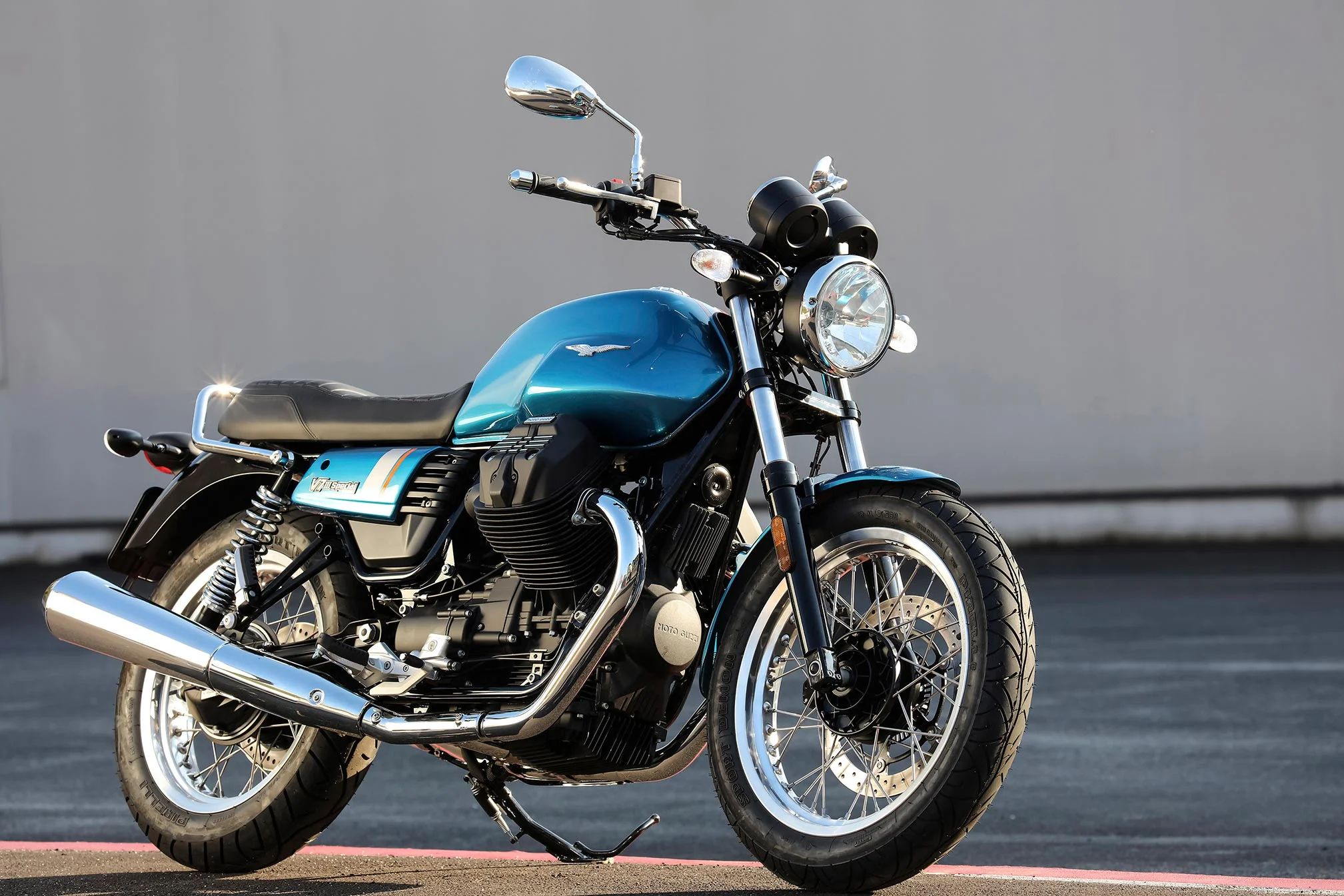 2018 Moto Guzzi V7 III Special