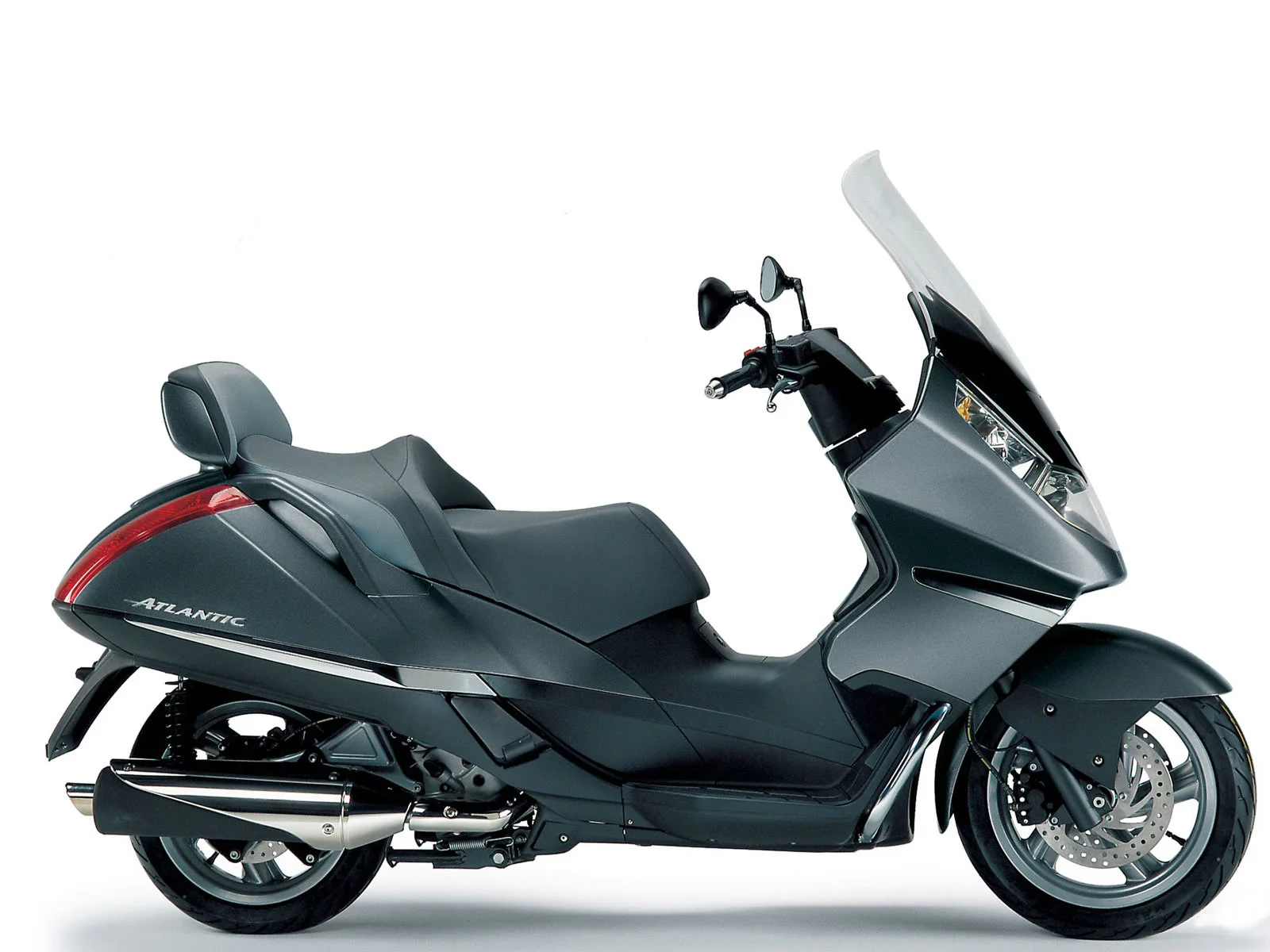 2005 Aprilia Atlantic 500
