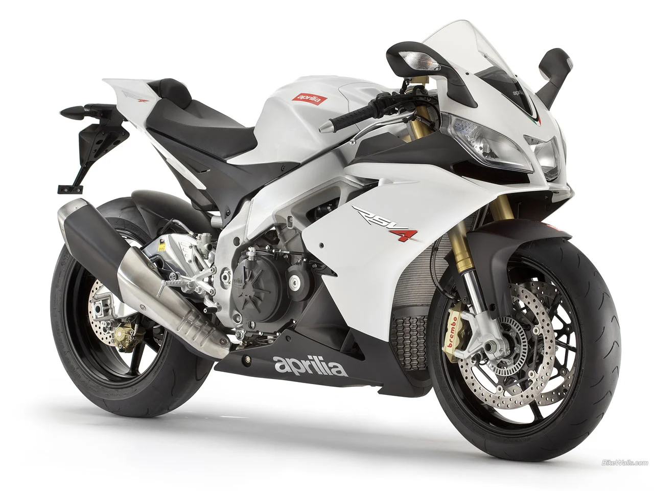 2013 Aprilia RSV4 R APRC