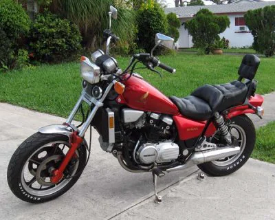 1986 Honda VF 700 C Magna