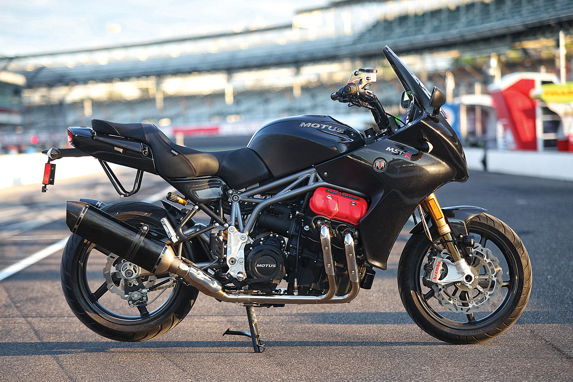 2016 Motus MSTR
