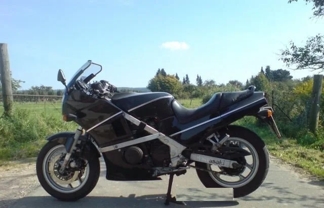1988 Kawasaki GPZ 600 R 