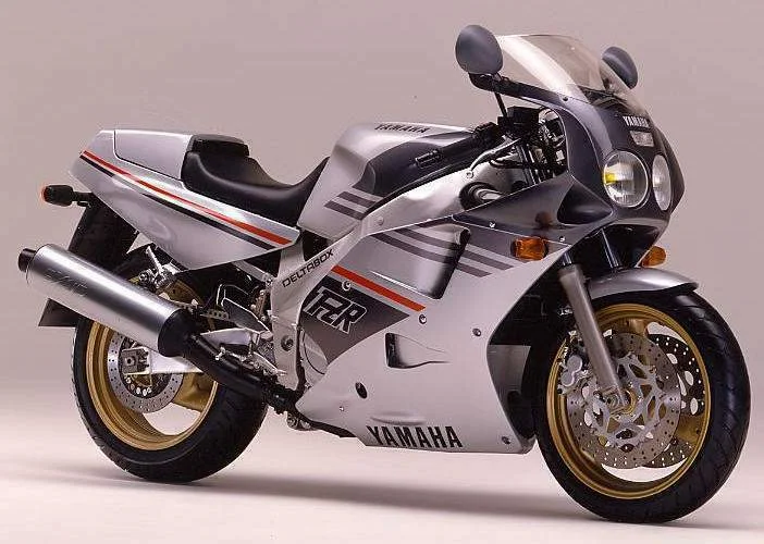 1988 Yamaha FZR 1000 Genesis