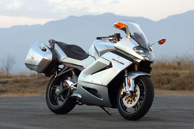 2005 Aprilia RST 1000 Futura