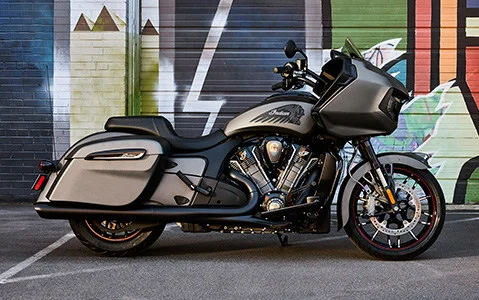 2023 Indian Challenger Dark Horse