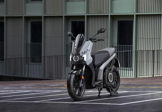 2023 Seat MO 50