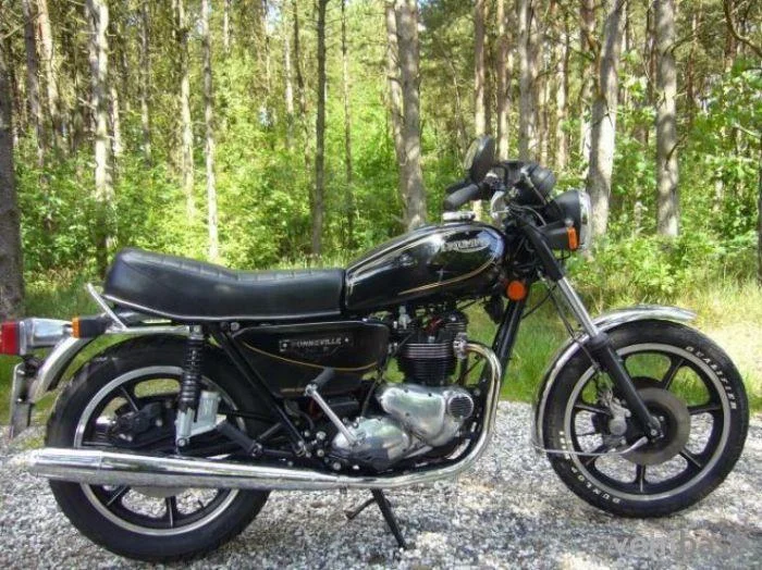 1982 Triumph T 140 E Bonneville Executive