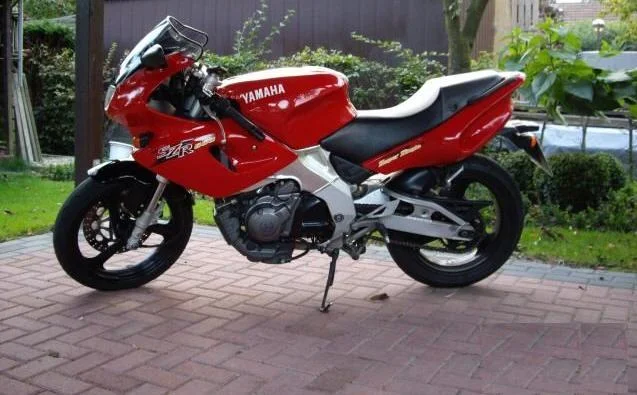 1997 Yamaha SZR 660