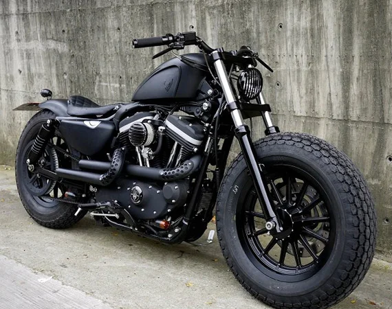2014 Harley-Davidson Sportster Iron 883 Dark Custom