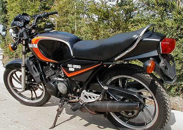 1983 Yamaha RD 250 LC