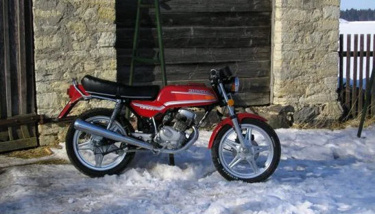 1982 Honda CB 125 T 2