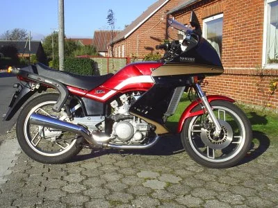 1985 Yamaha XZ 550