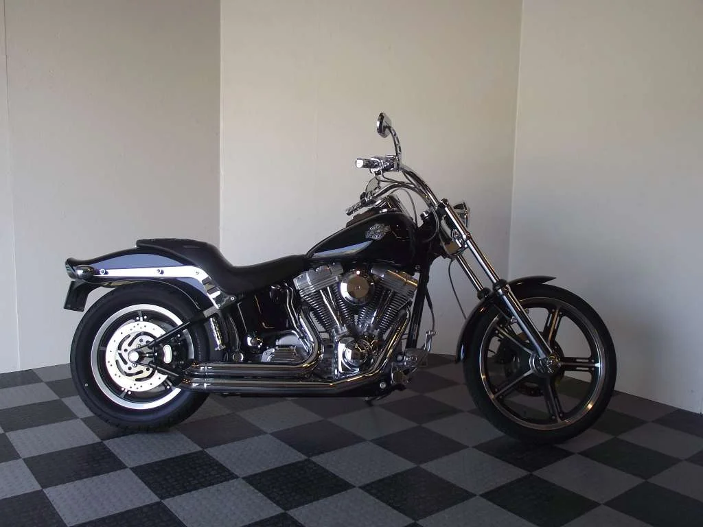 2005 Harley-Davidson FXSTI Softail Standard