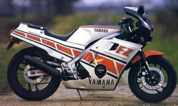 1990 Yamaha FZ 750