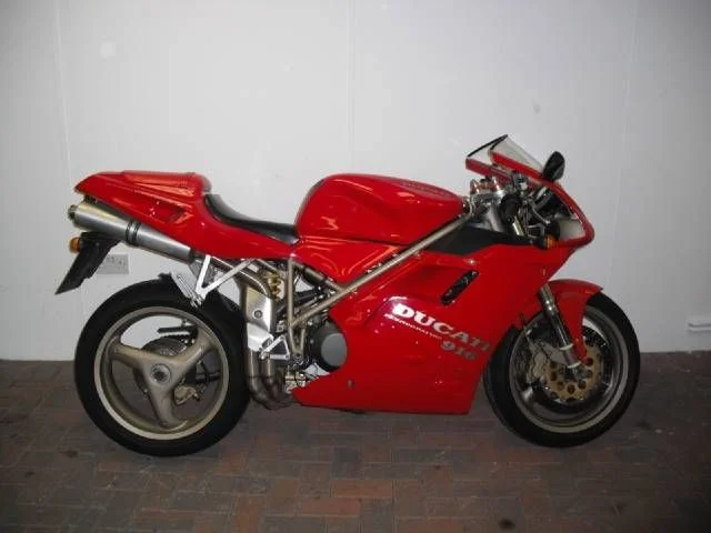 1995 Ducati 916 Strada